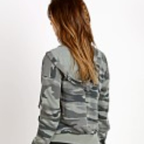 Splendid Gray Camouflage Hoodie in XS - Picture 4 of 7